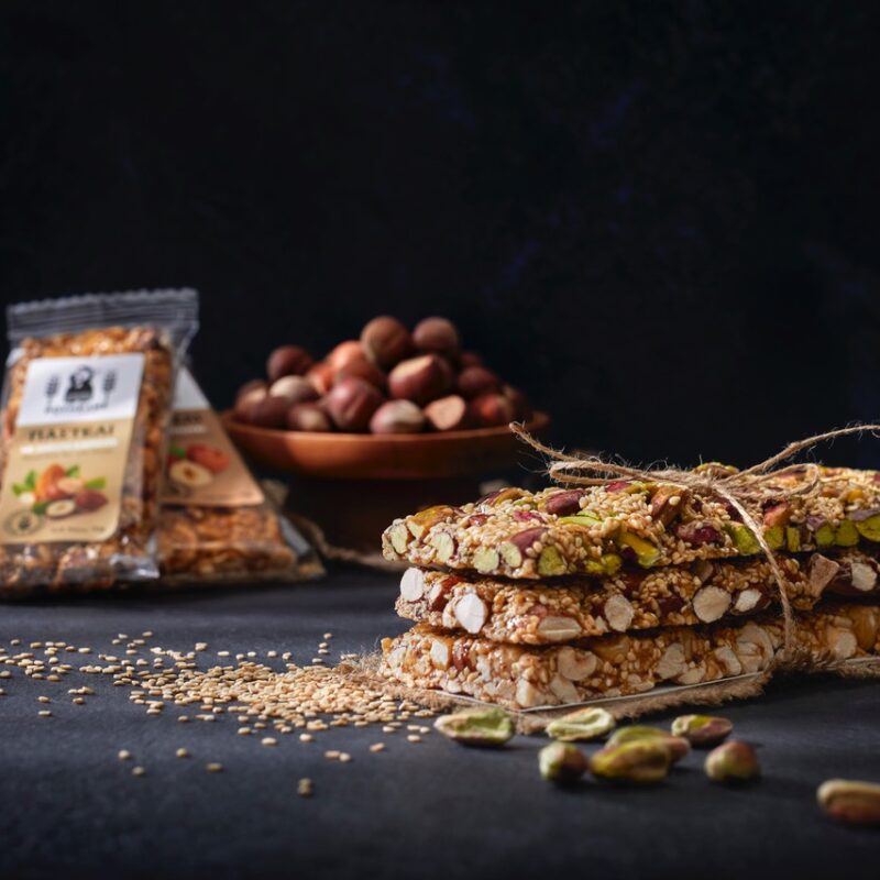 SESAME BAR WITH DRY NUTS